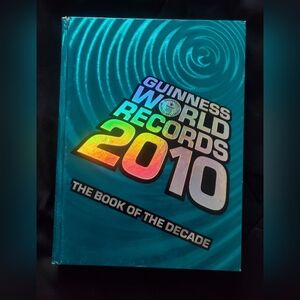 📚 Guinness World Records 2010: The Book of the Decade